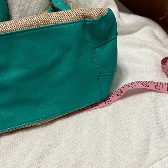 Apt. 9 Turquoise and Straw Colored Purse. - Picture 7 of 9